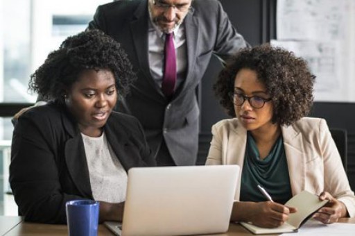 Word 2013文档中调整表格大小的方法 Word 2013文档中调整表格大小的方法