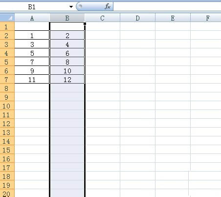 excel怎么将两列数据变成一行数据呢? ></p>